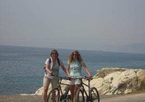 Xtrallusion offers independent self-guided Walking, Adventure, Activity, Skiing and Paragliding Holiday itineraries on the Italian Rivieras, in the Italian Lakes, in the Italian Alps and in some of the most beautiful corners of Italy.